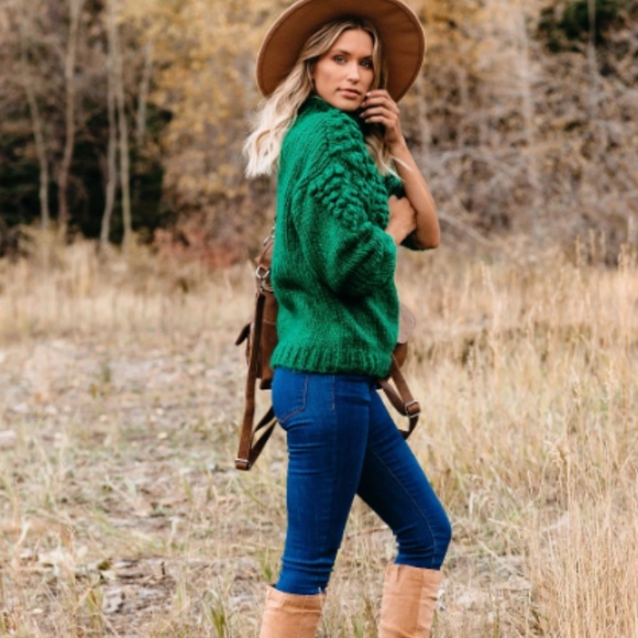 ELYSHIA Popcorn Knit Sweater - Picture 8 of 8